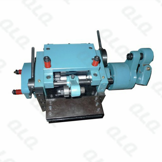 Material Feeding Device (roller system, maximum wire thickness: 1.6mm, width: 100mm, distance for sen