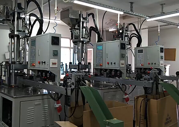 Set up Plastic zipper factory