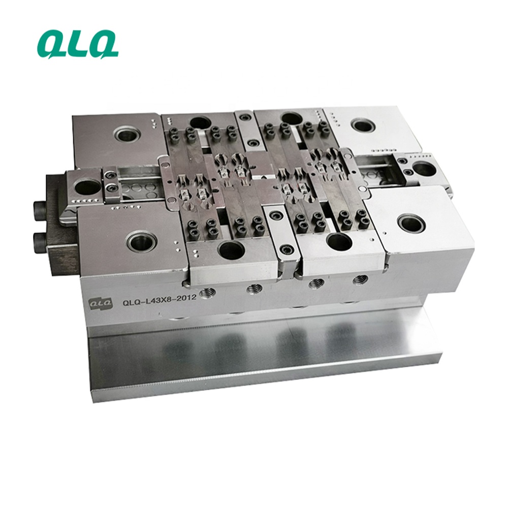 Plastic Injection Mould Production and Plastic Molding Service zipper slider Injection Mould slider p