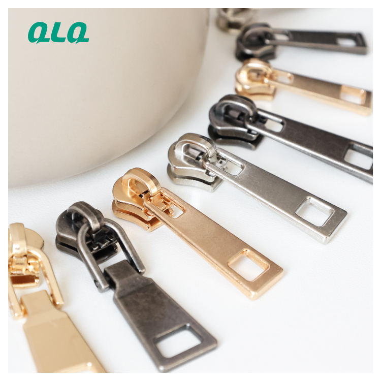 Classic Fashion Style Train Zipper Slider Metal Zipper Slider