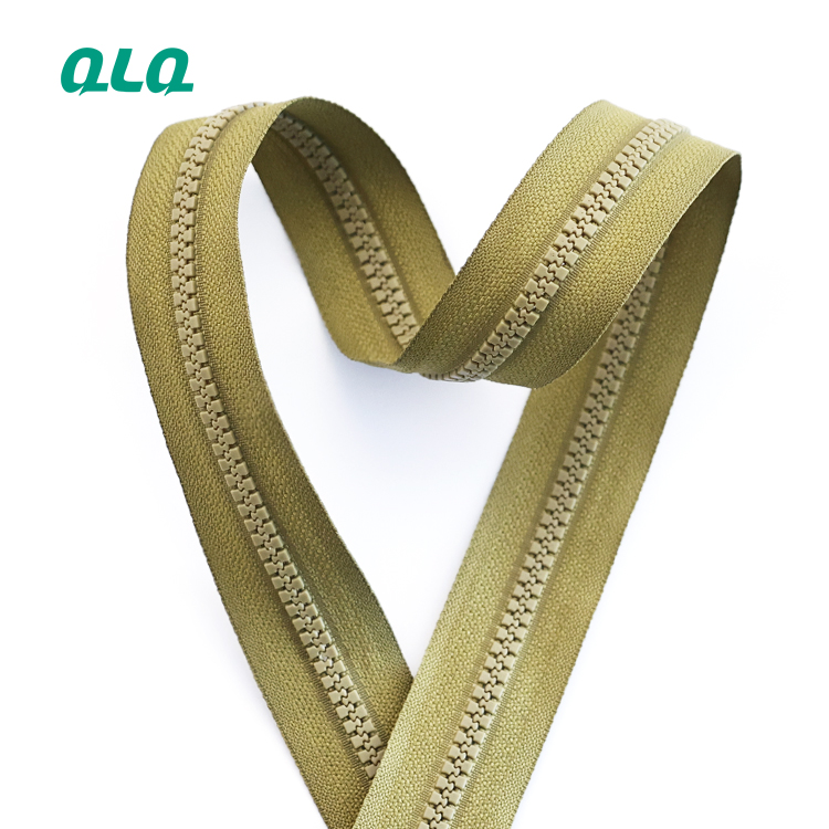 High Quality 3# Nylon Plastic Tooth Long Chain Zipper For Clothes Bags