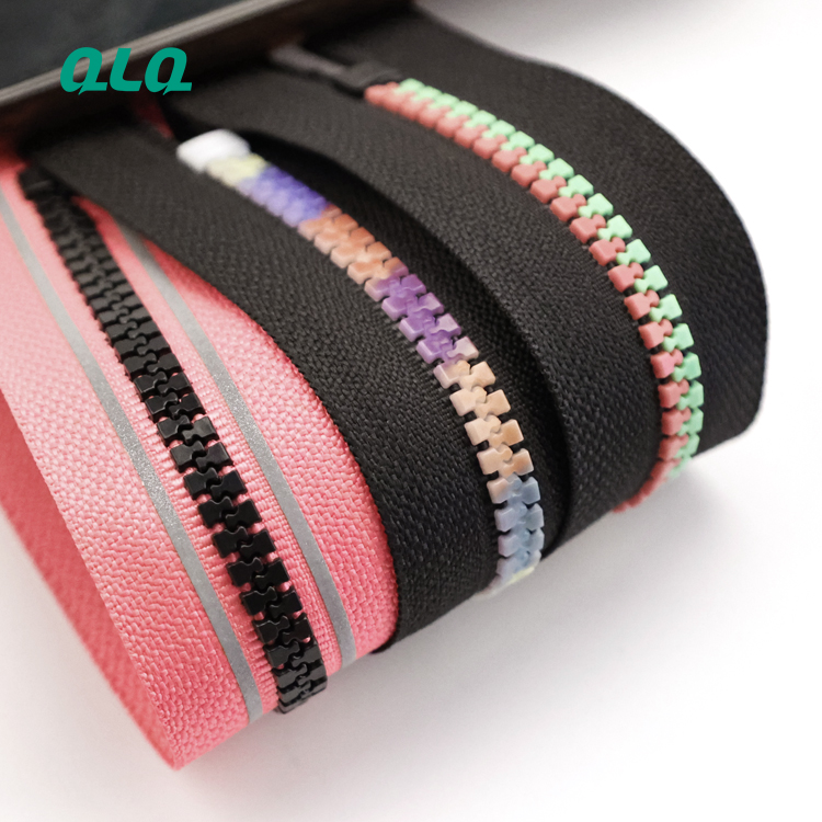 Factory Custom Colorful Plastic Finished Zipper No.3 No.5 Zipper For Bags