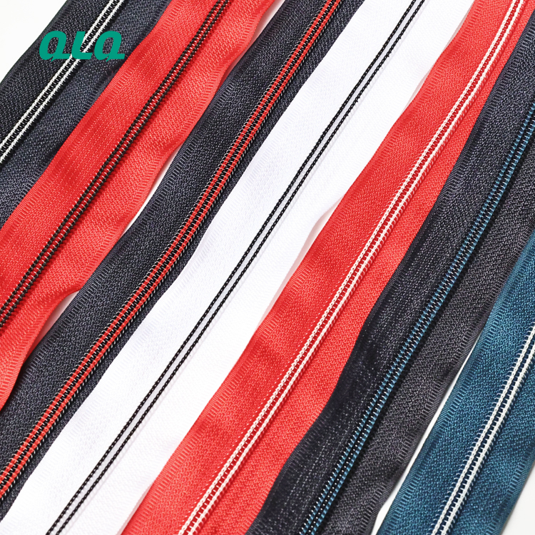 Custom Size Nylon Long Chain Zipper Color Contrast Nylon Zipper Roll